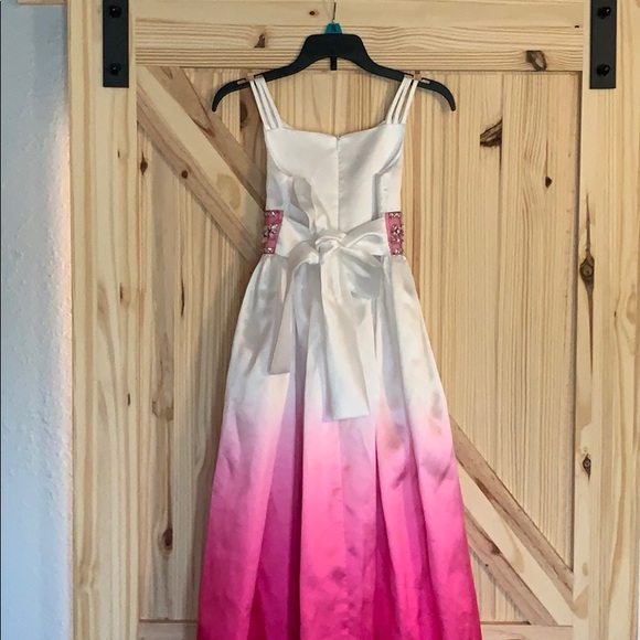 Beautiful girls dress - Picture 2 of 6